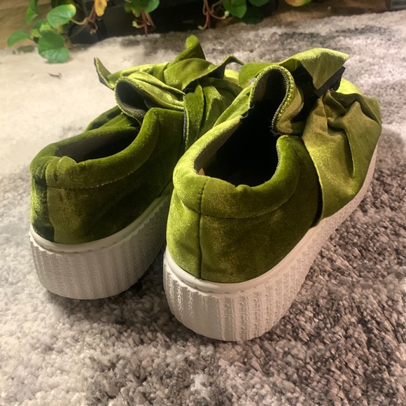 Green Velvet Slide Ons - Picture 3 of 5